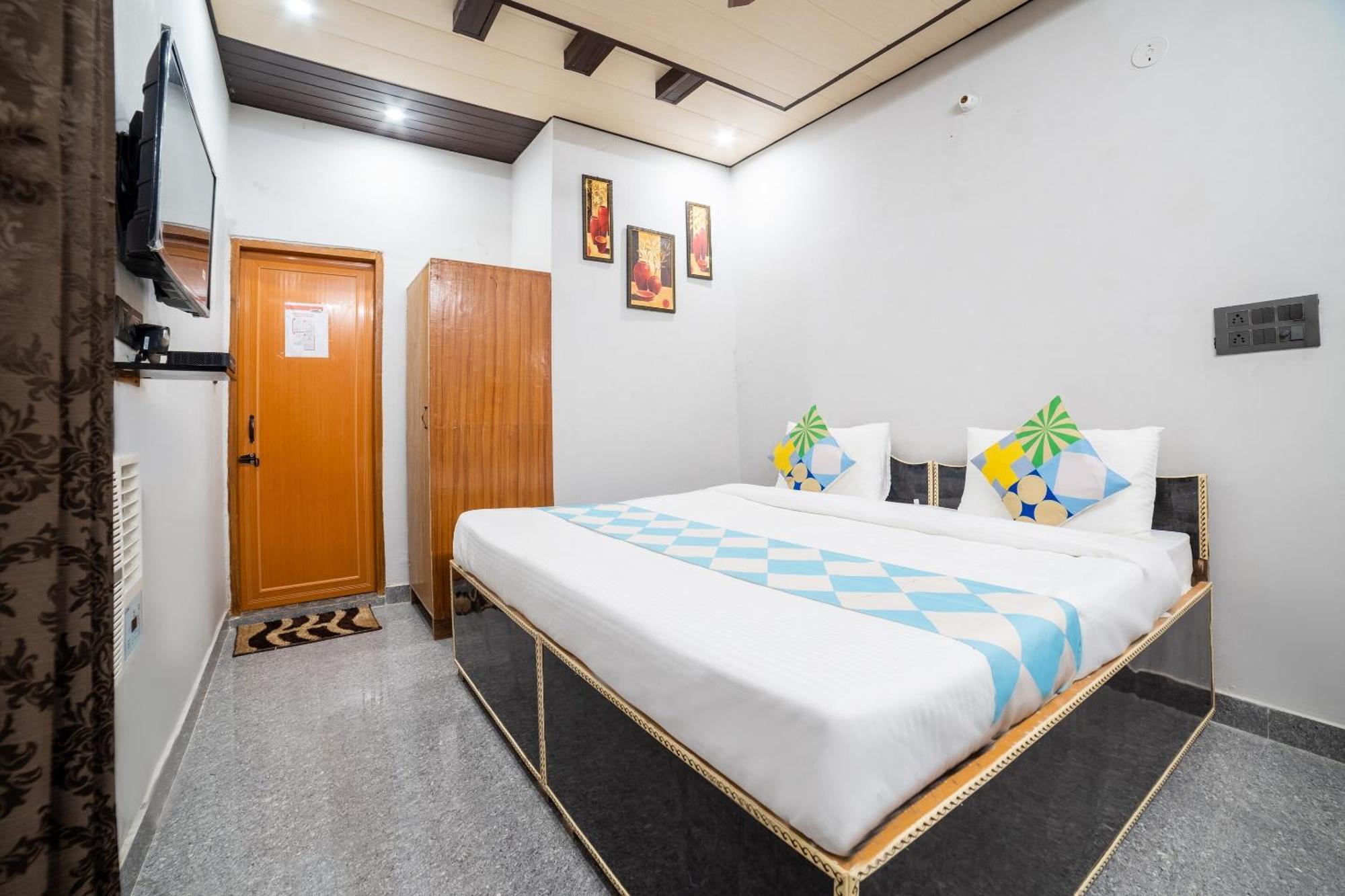 Hotel O Home Gautam Homestay Деградун Екстер'єр фото