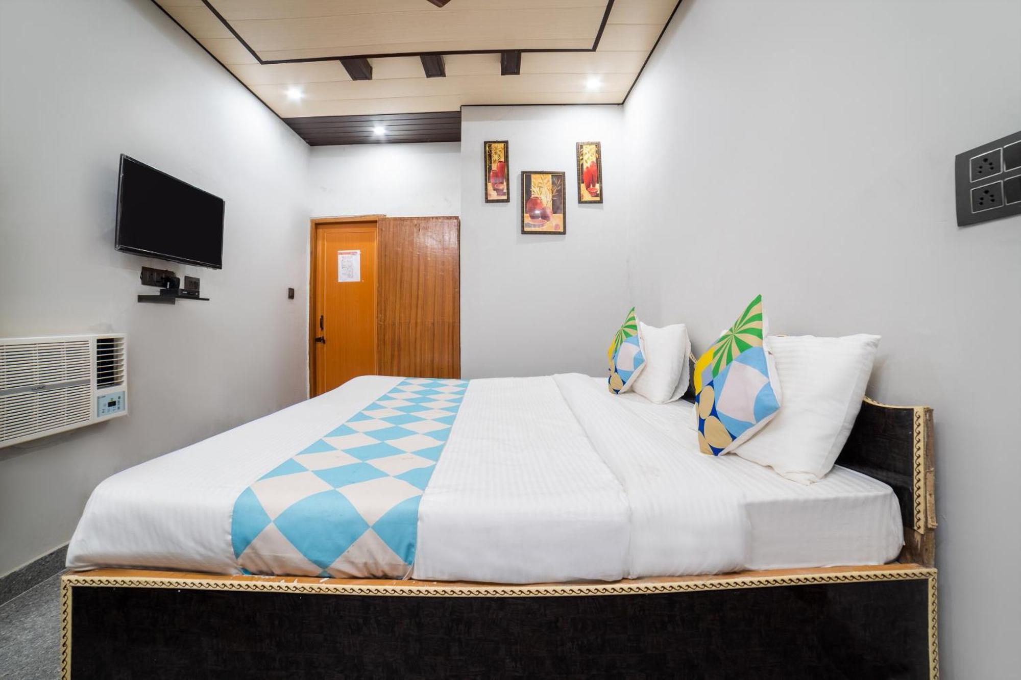 Hotel O Home Gautam Homestay Деградун Екстер'єр фото