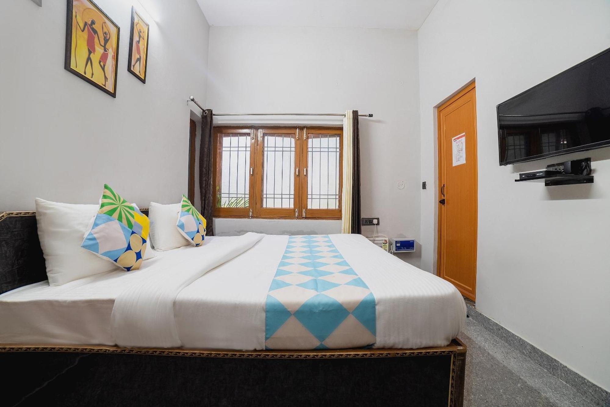 Hotel O Home Gautam Homestay Деградун Екстер'єр фото